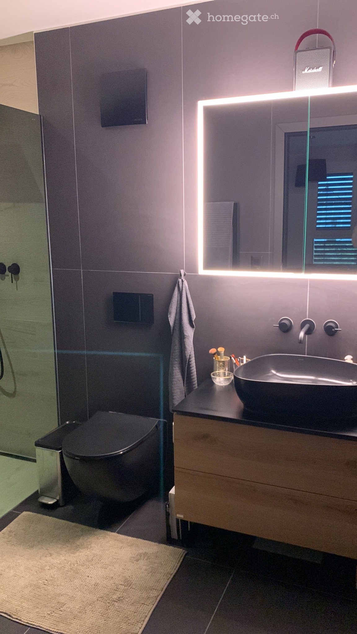 5 rooms apartment
