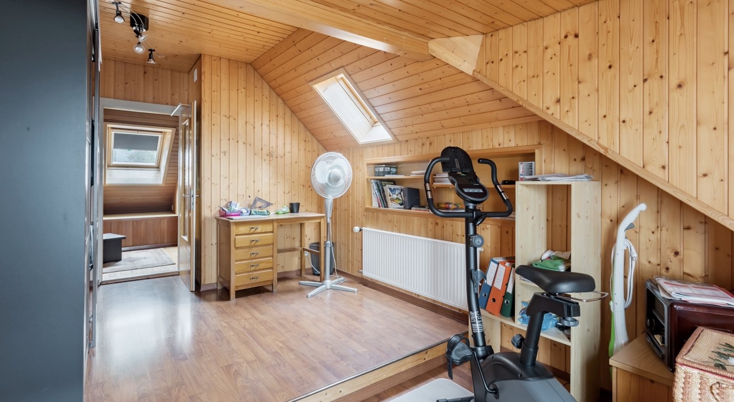 6 rooms apartment