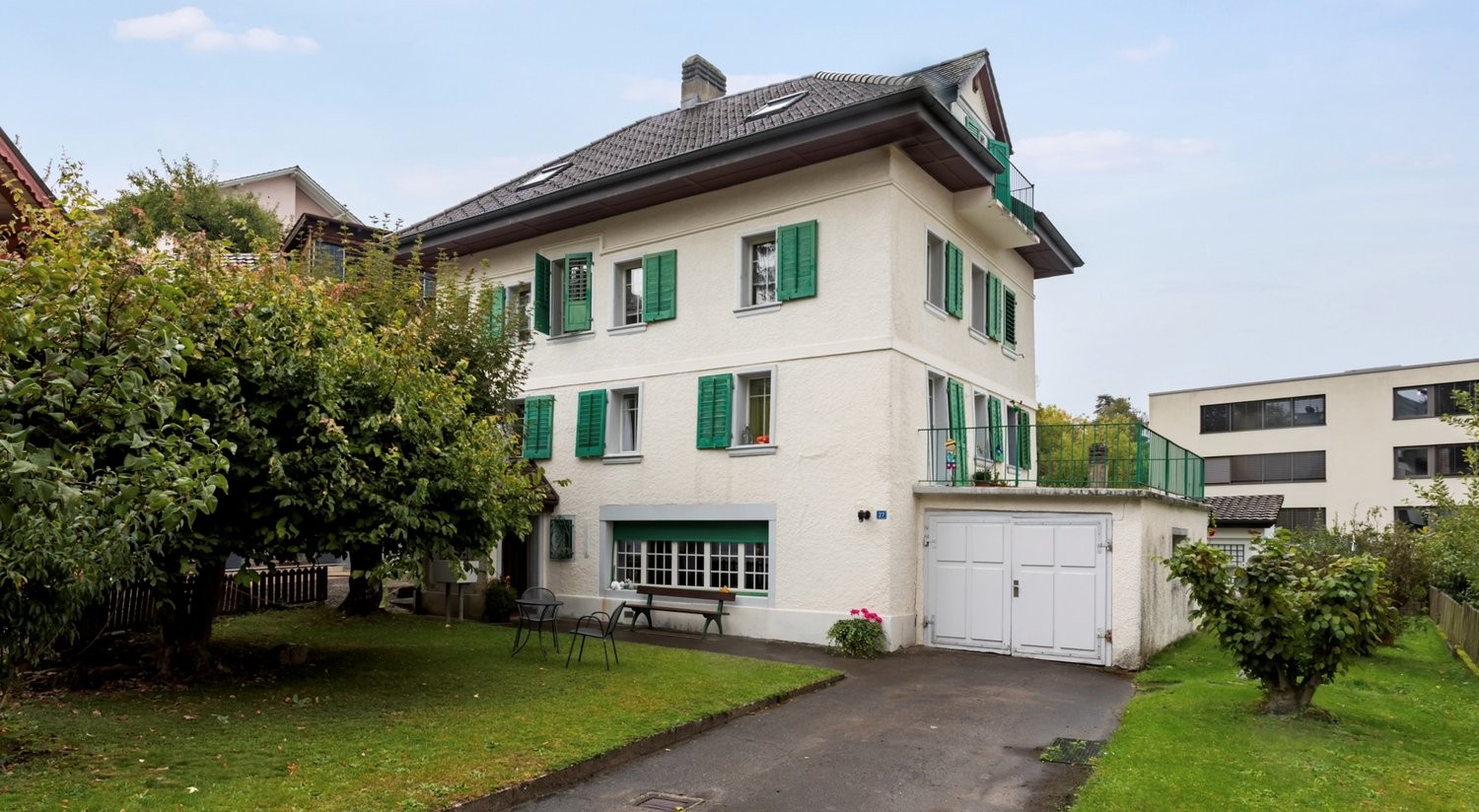 6 rooms apartment