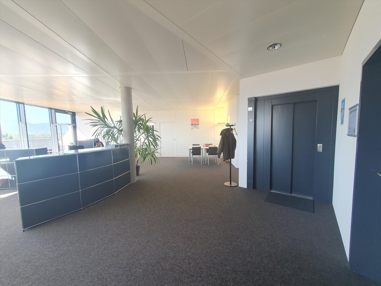 194m² office