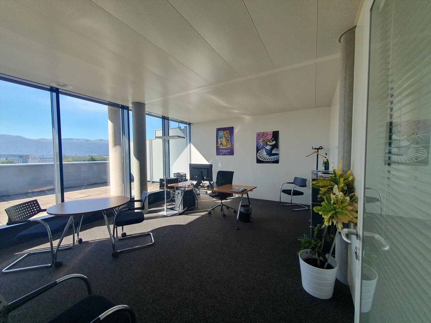 194m² office