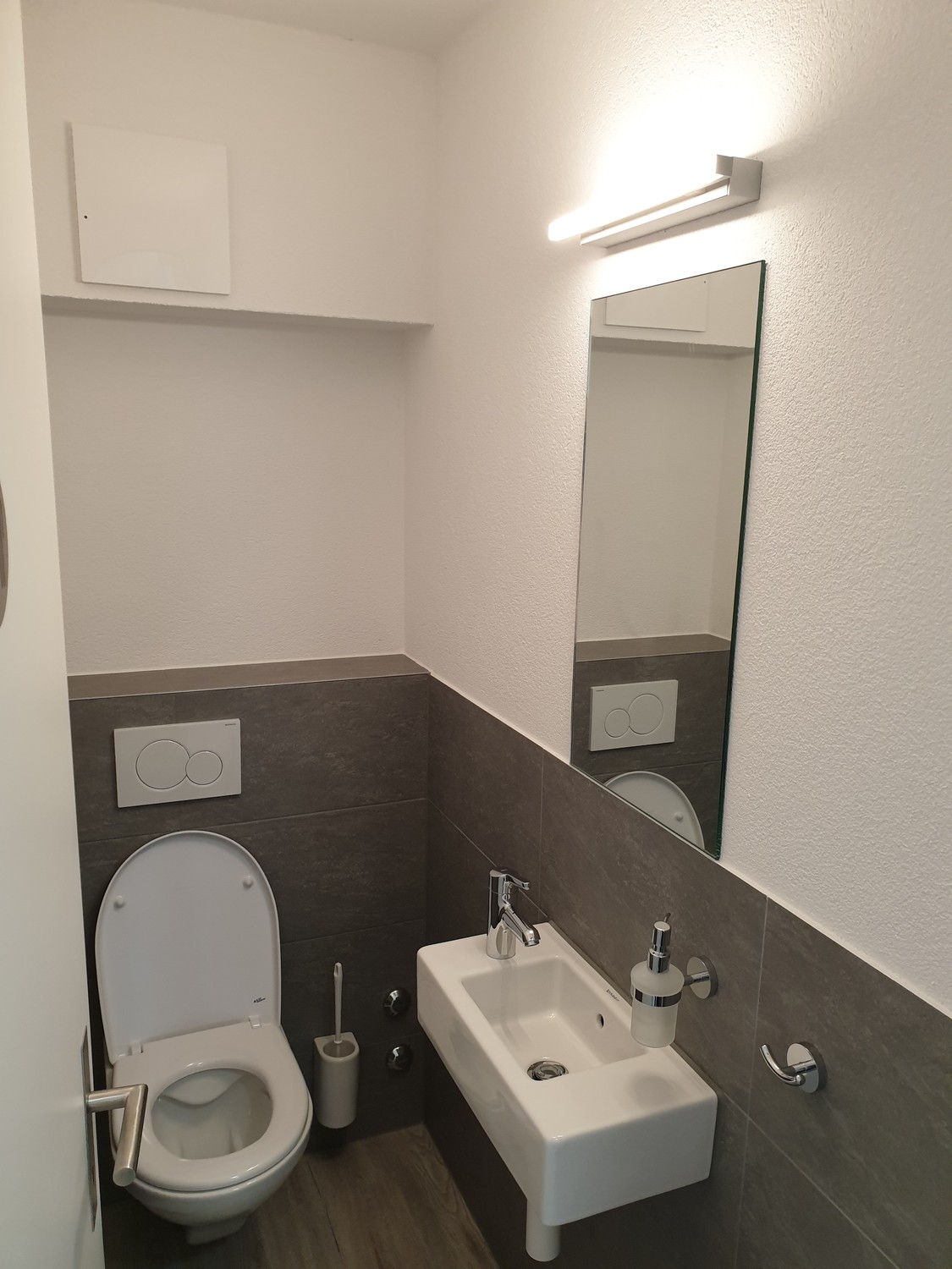 80m² office