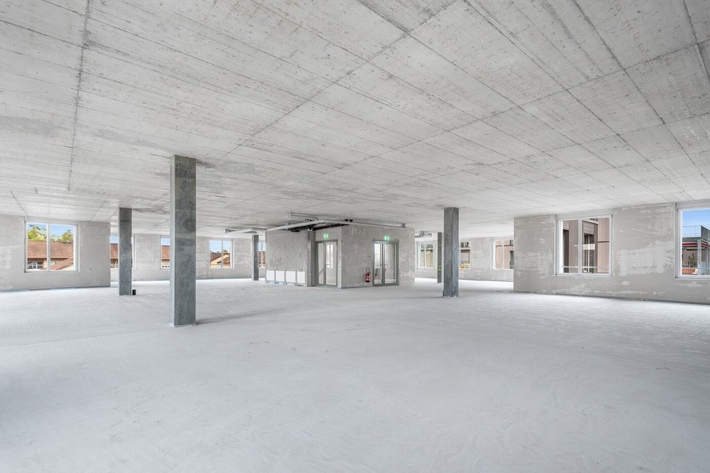 181m² office