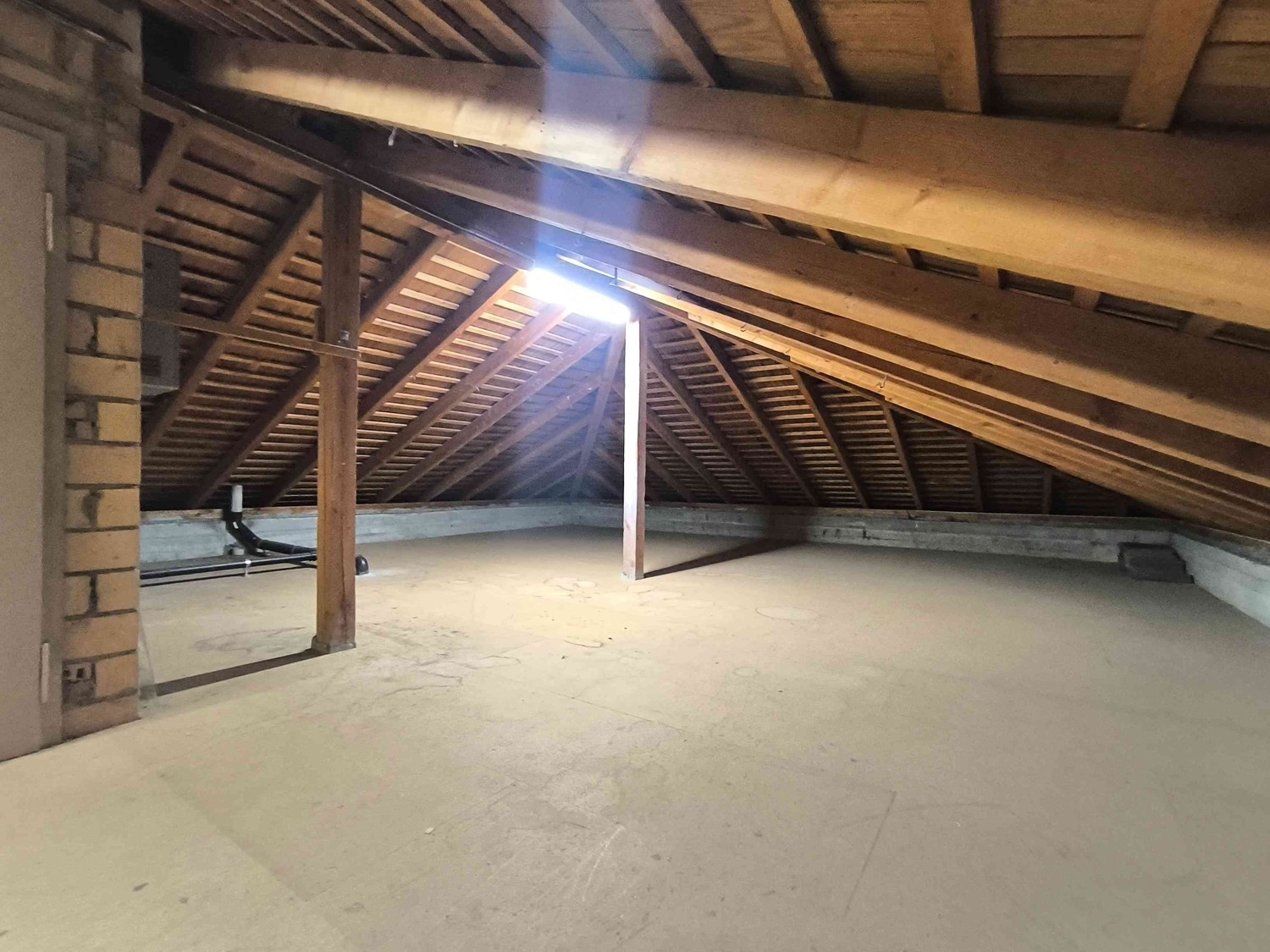 60m² commercial
