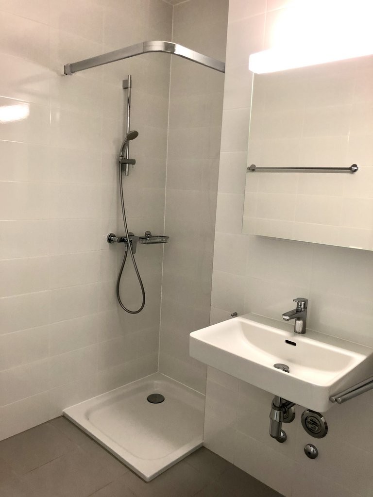 5 rooms apartment