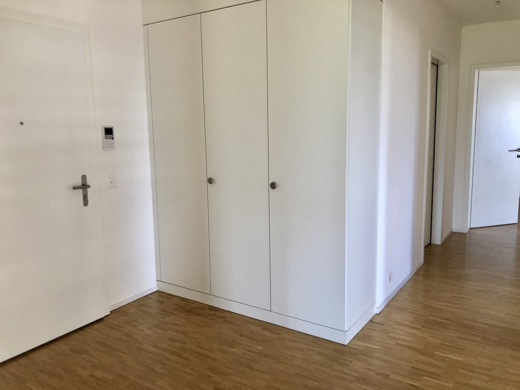5 rooms apartment
