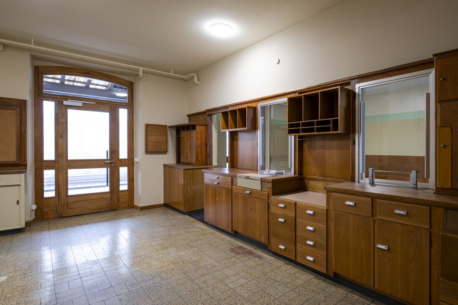 110m² office