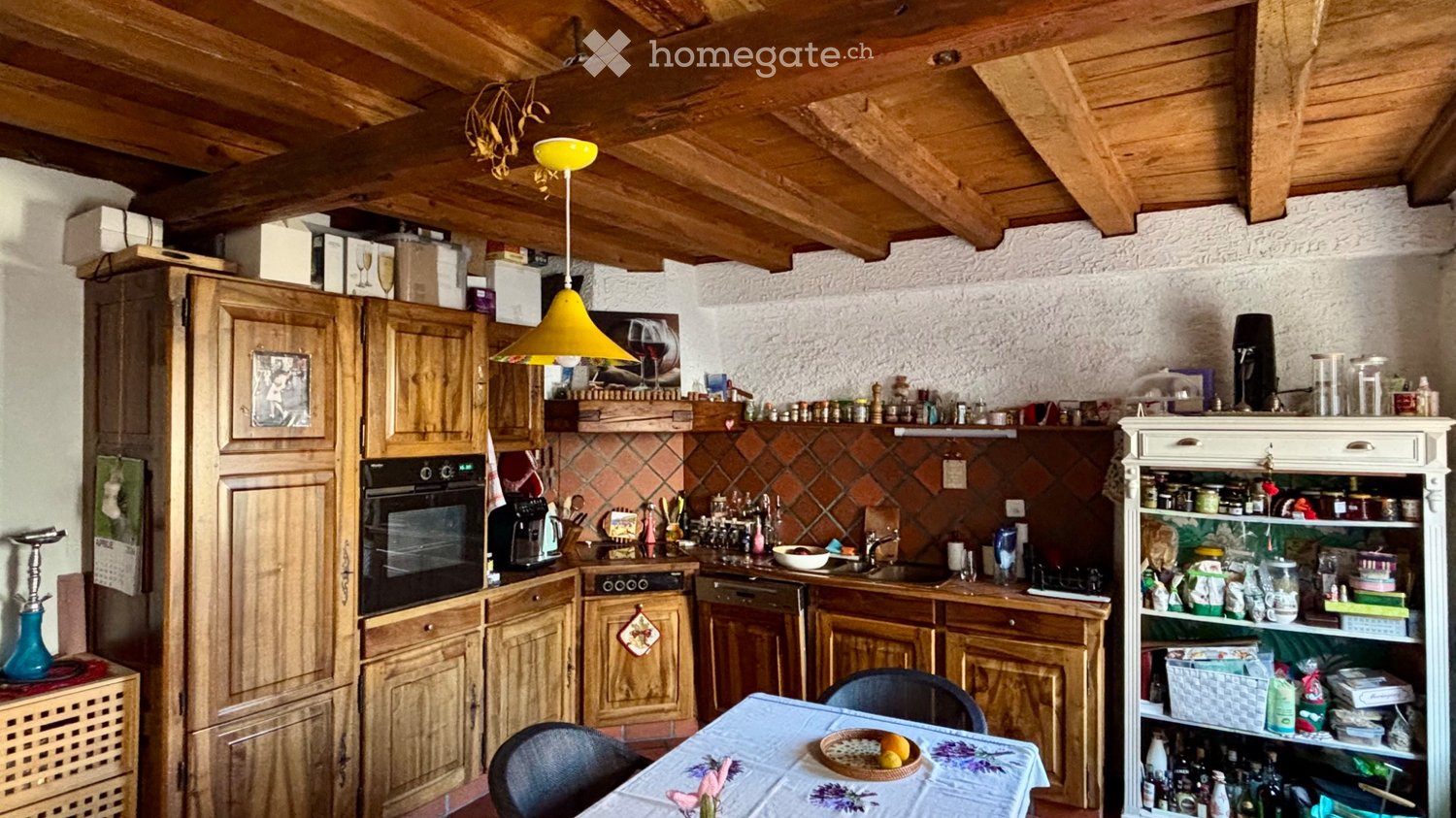 5 rooms apartment