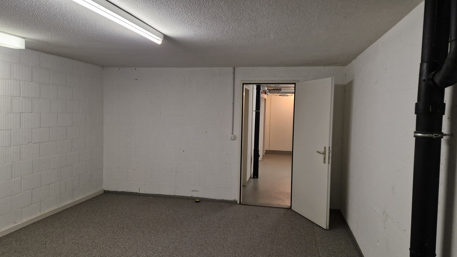 23m² commercial