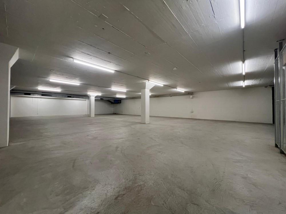 Local de stockage de 400m²