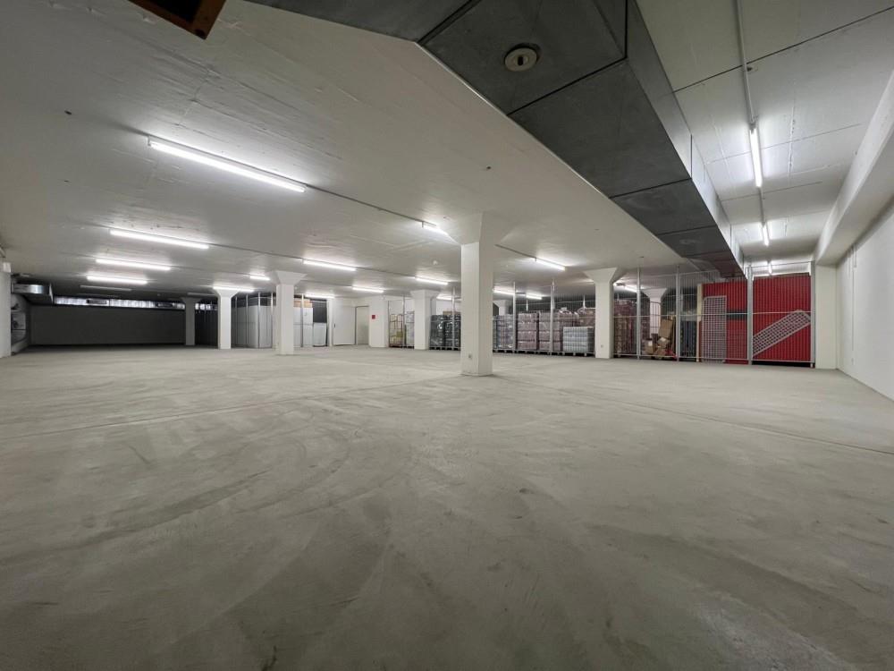 Local de stockage de 400m²