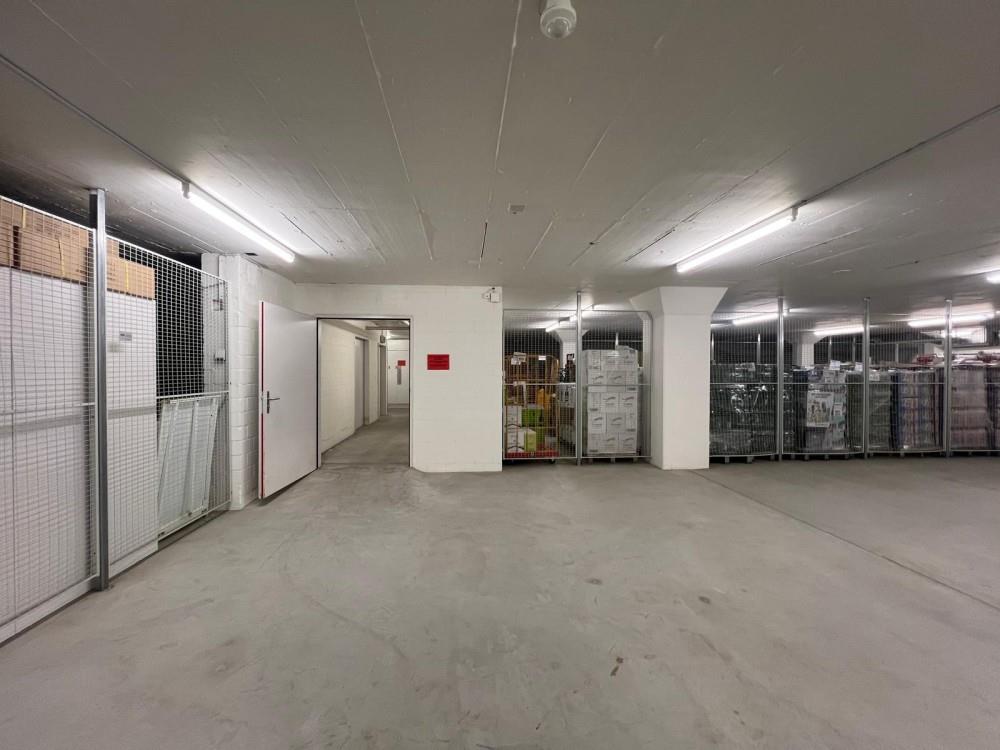 Local de stockage de 400m²