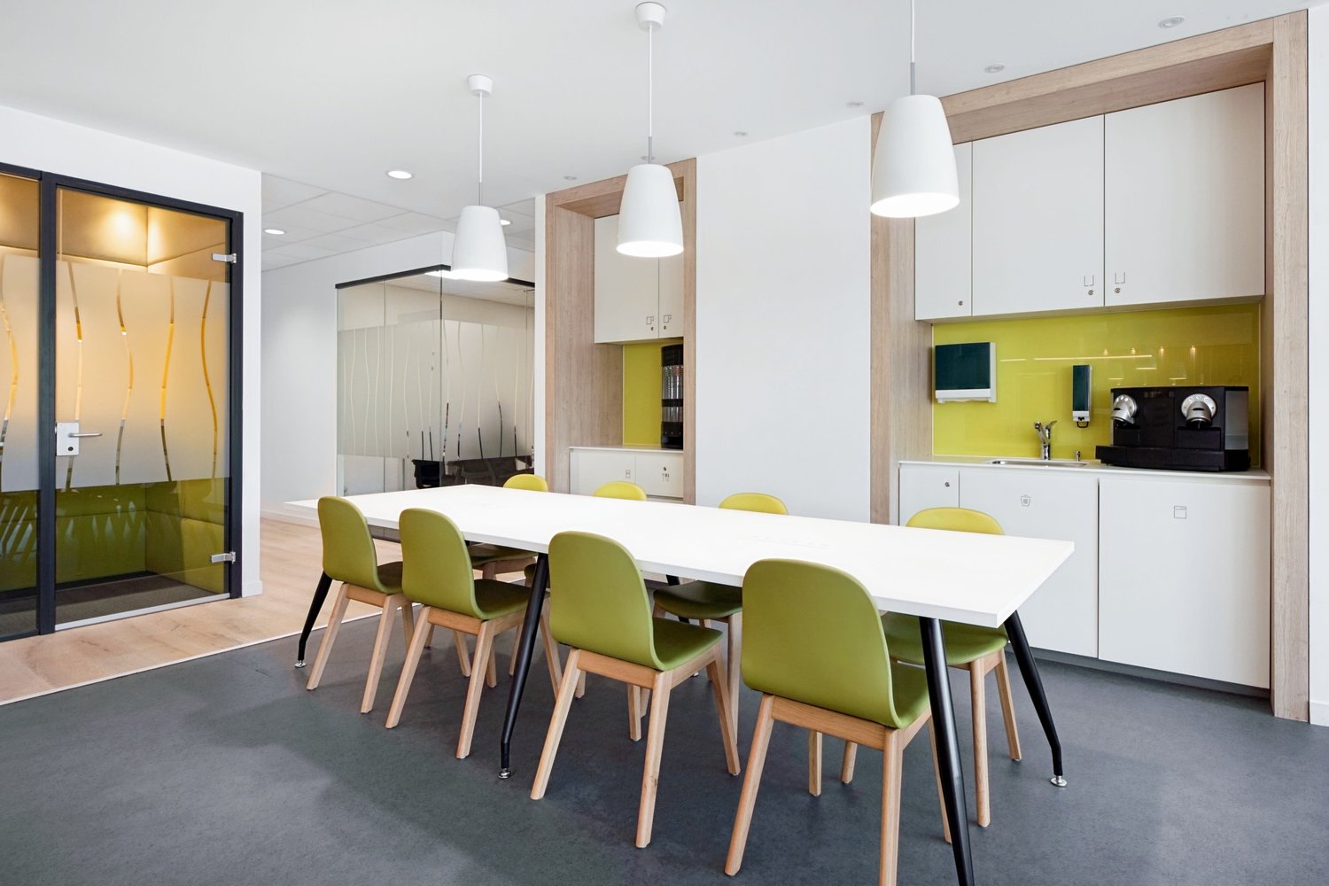 10m² office