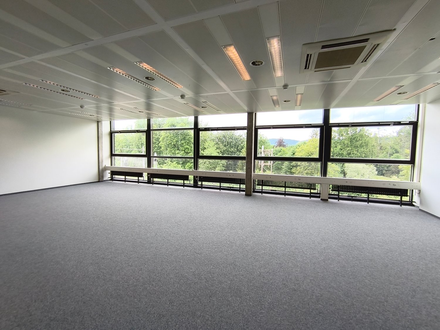 Bureau de 300m²