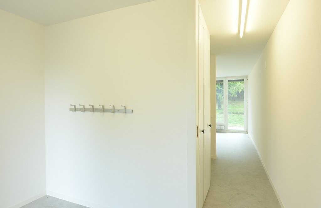 106m² commercial