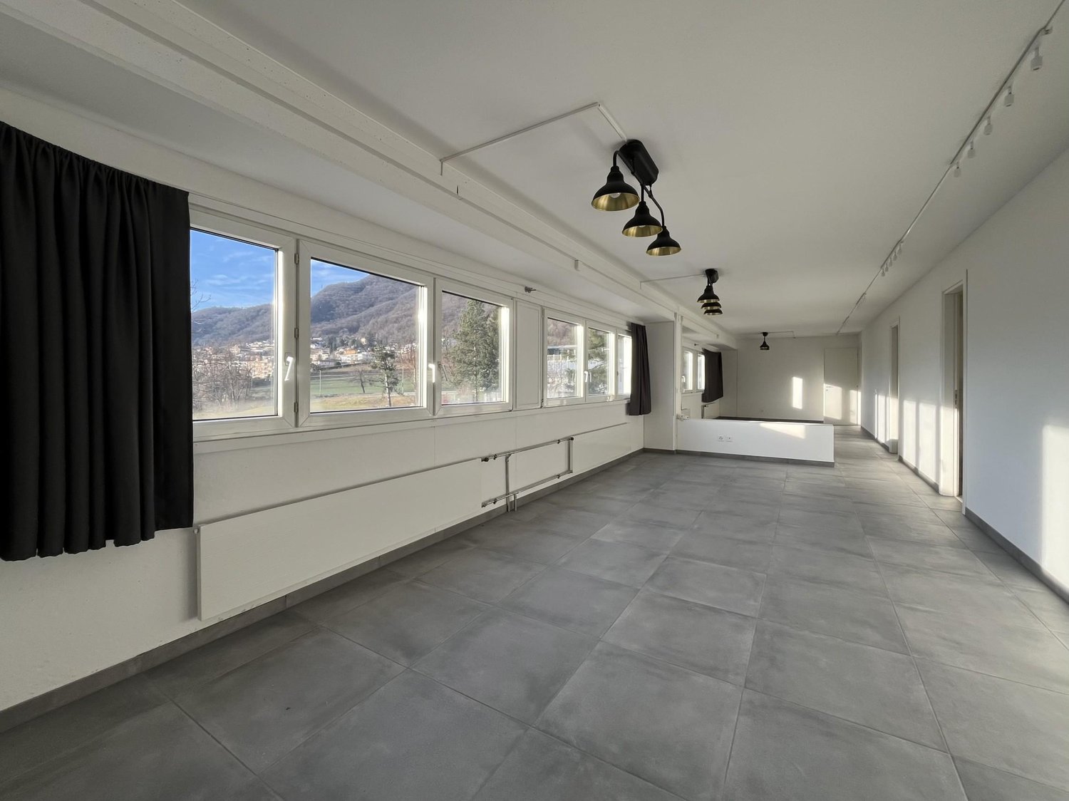 70m² living / commercial building