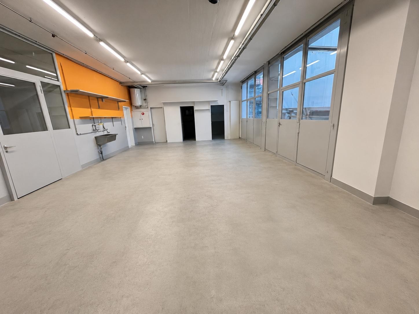 108m² commerciale