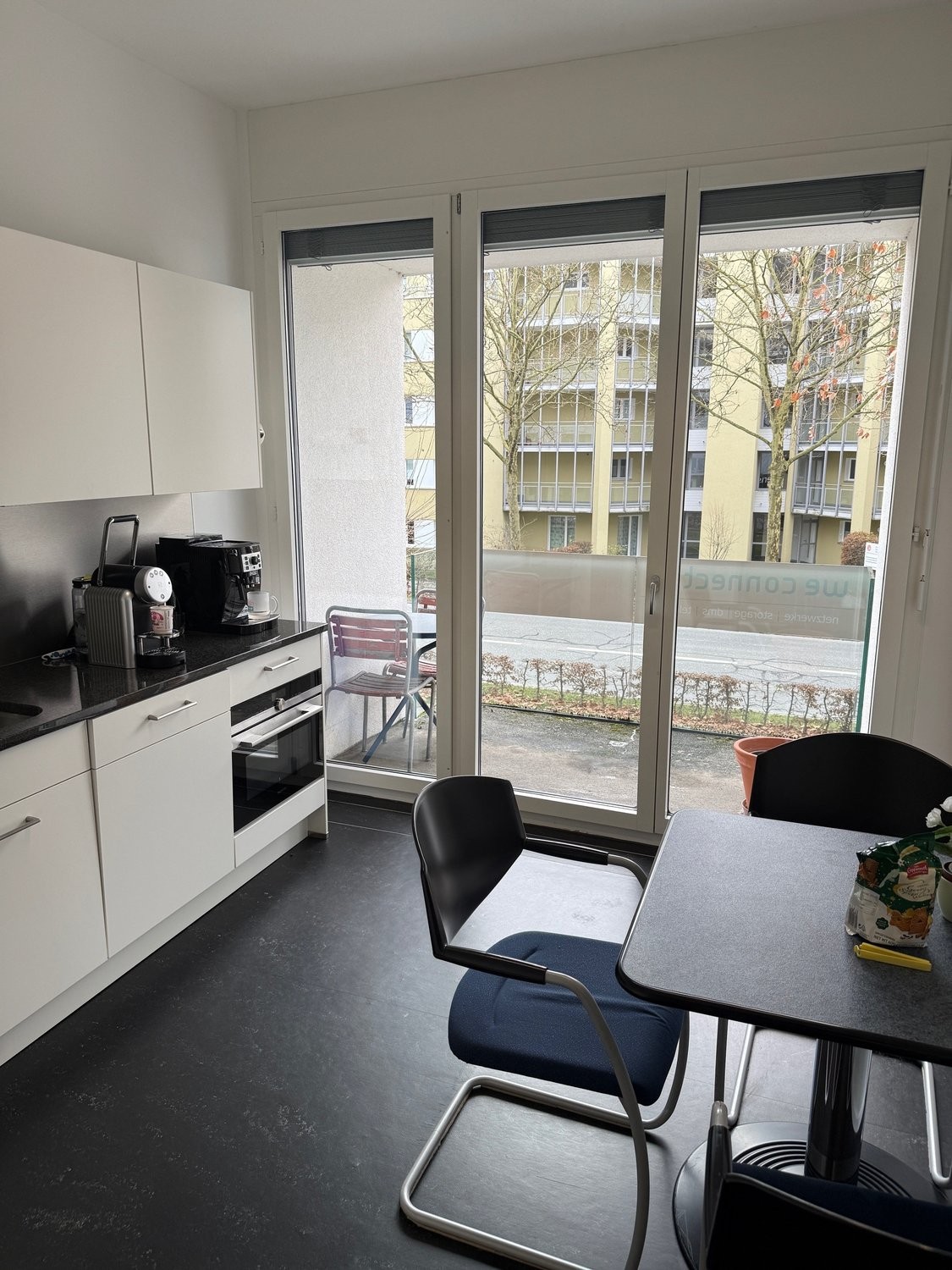 171m² office
