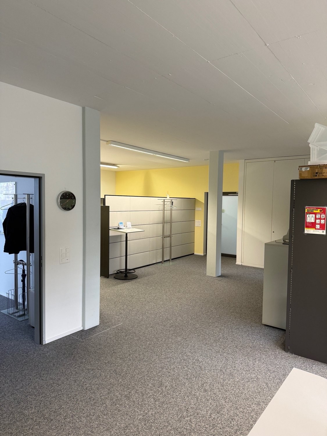 171m² office