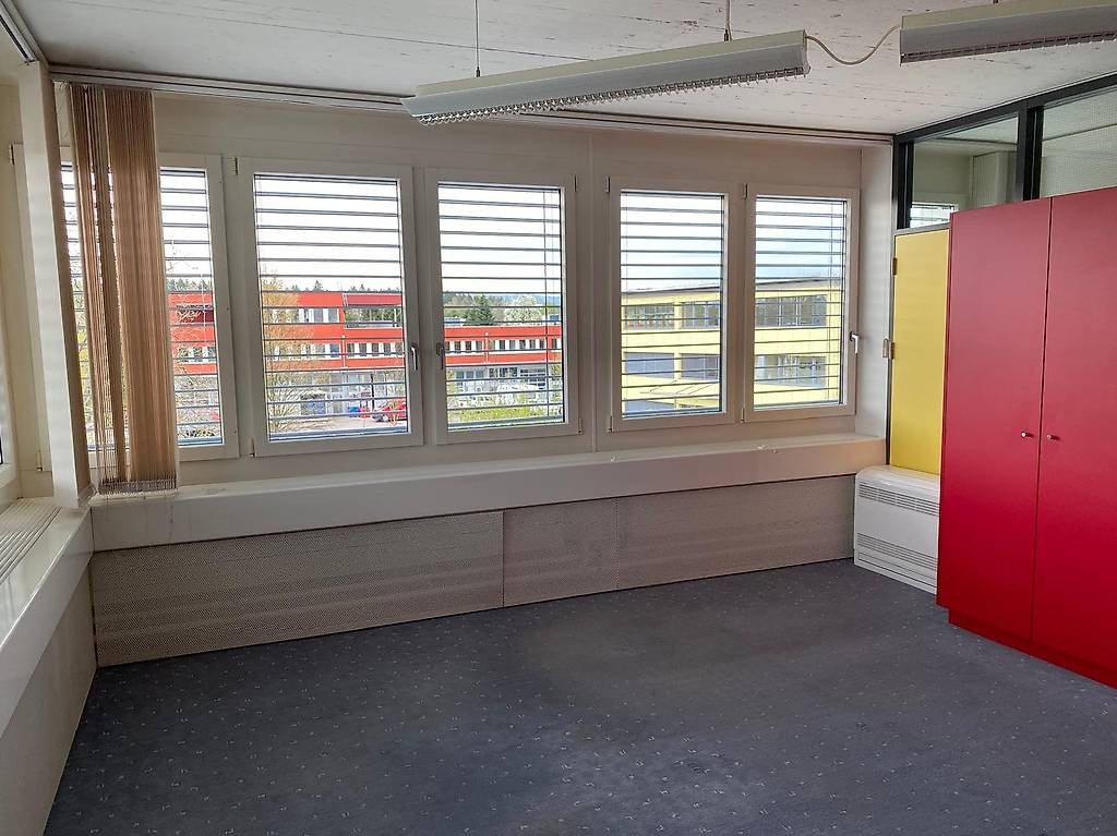 144m² commercial