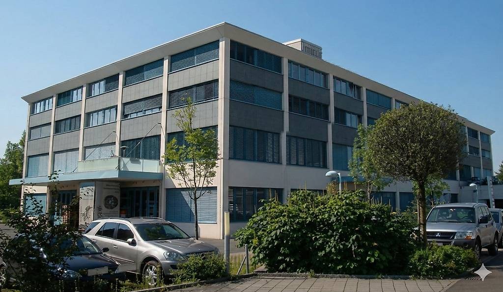 144m² commercial