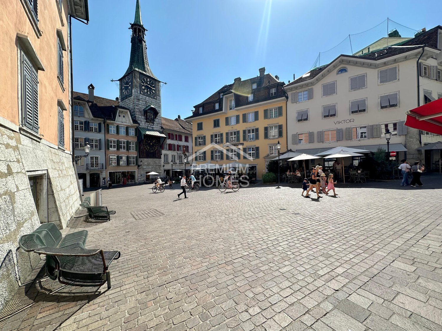 194m² living / commercial building
