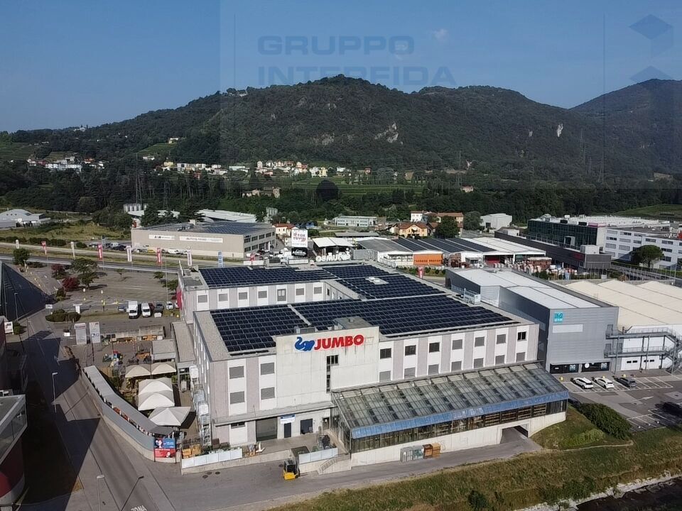 223m² office