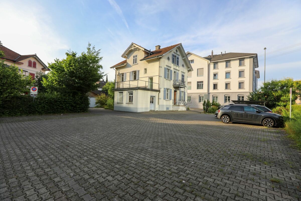 184m² commerciale