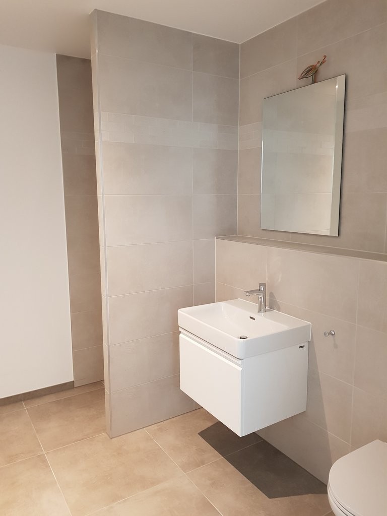5 rooms apartment