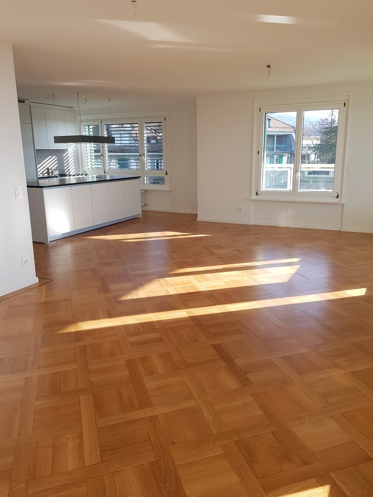 5 rooms apartment