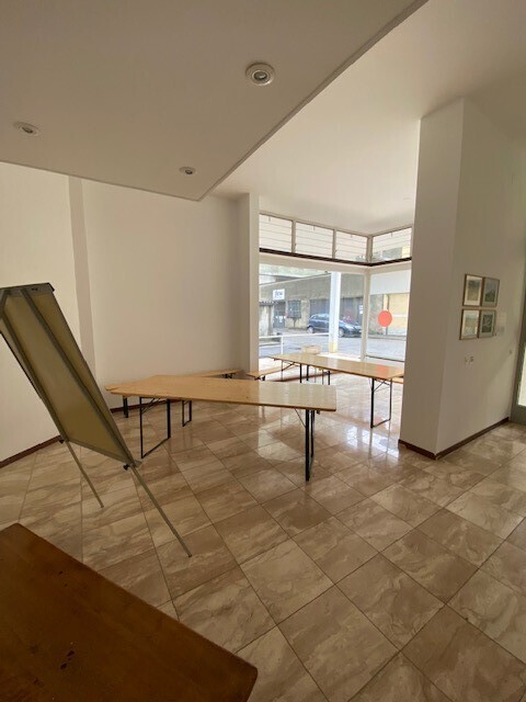 132m² office