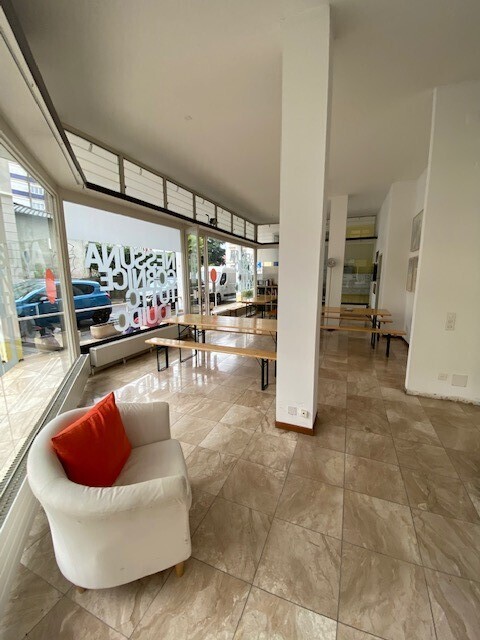 132m² office