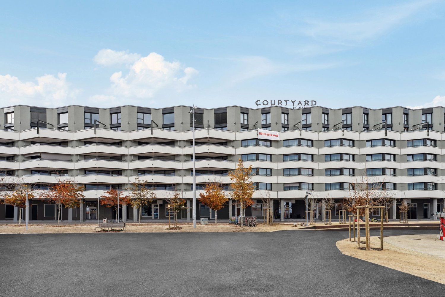 140m² office