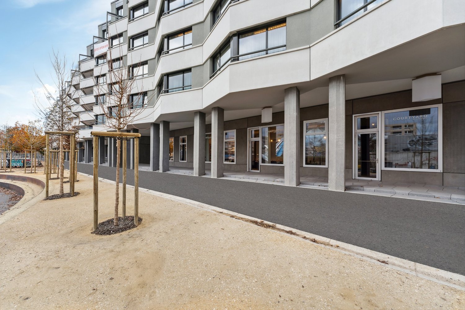 140m² office