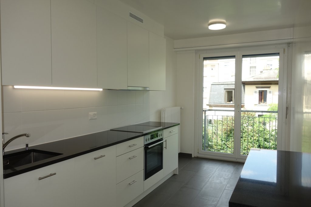 5 rooms apartment