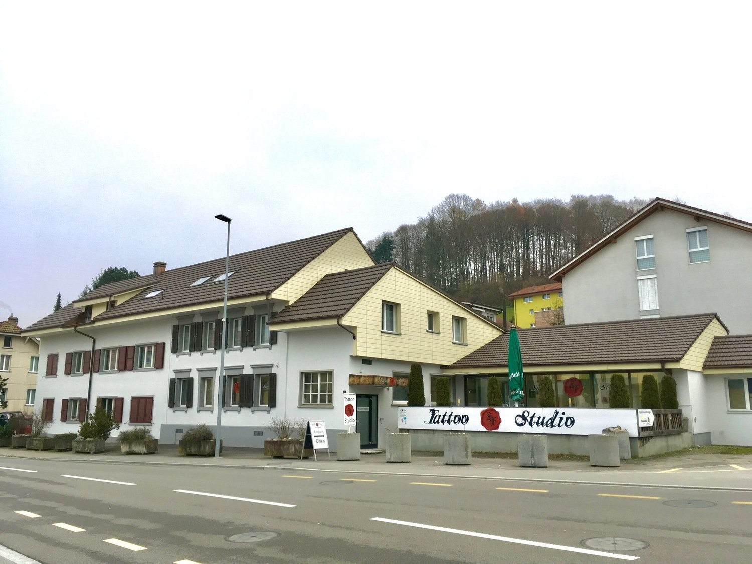 256m² commercial