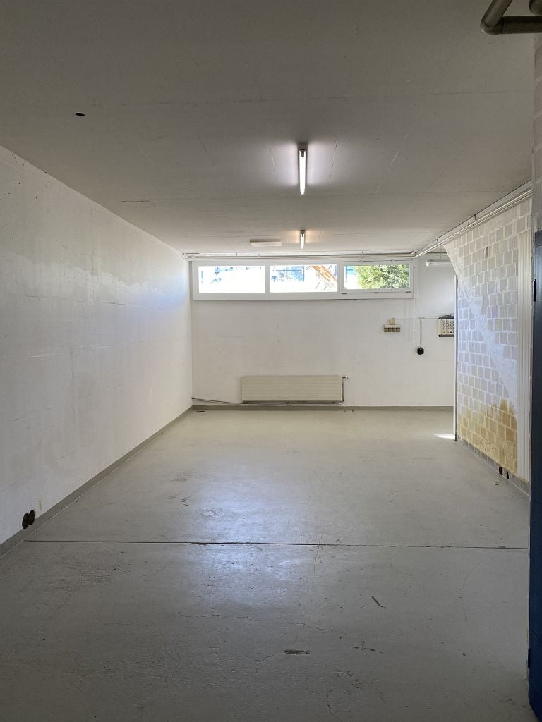 160m² commercial