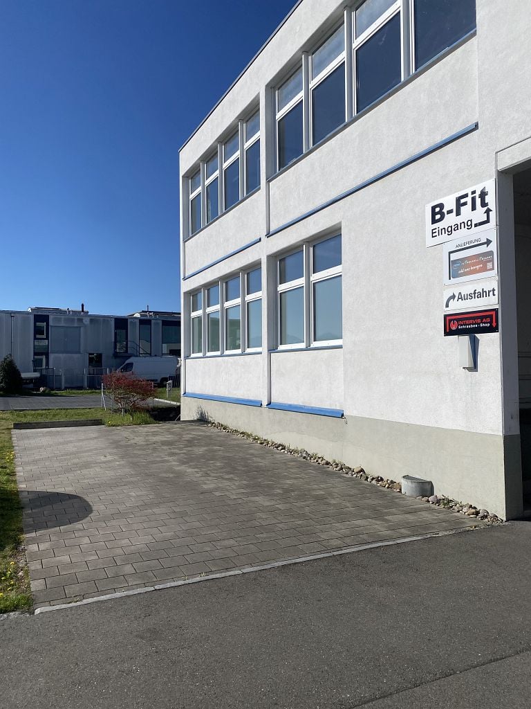 160m² commercial