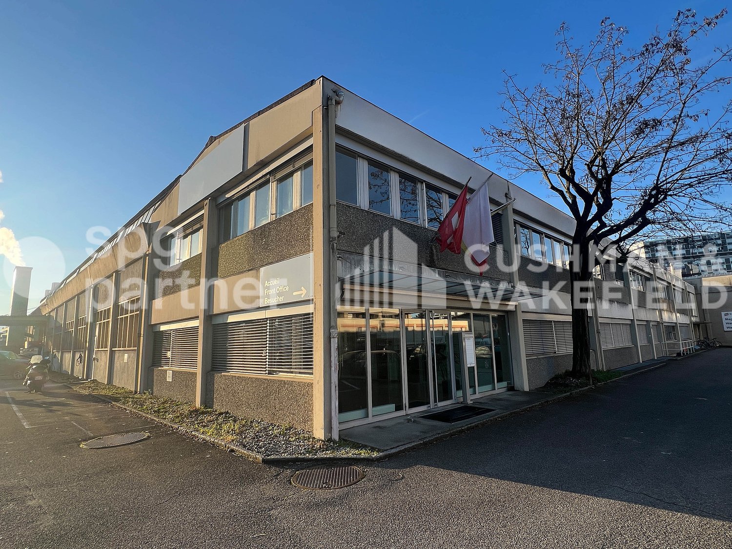 312m² commercial