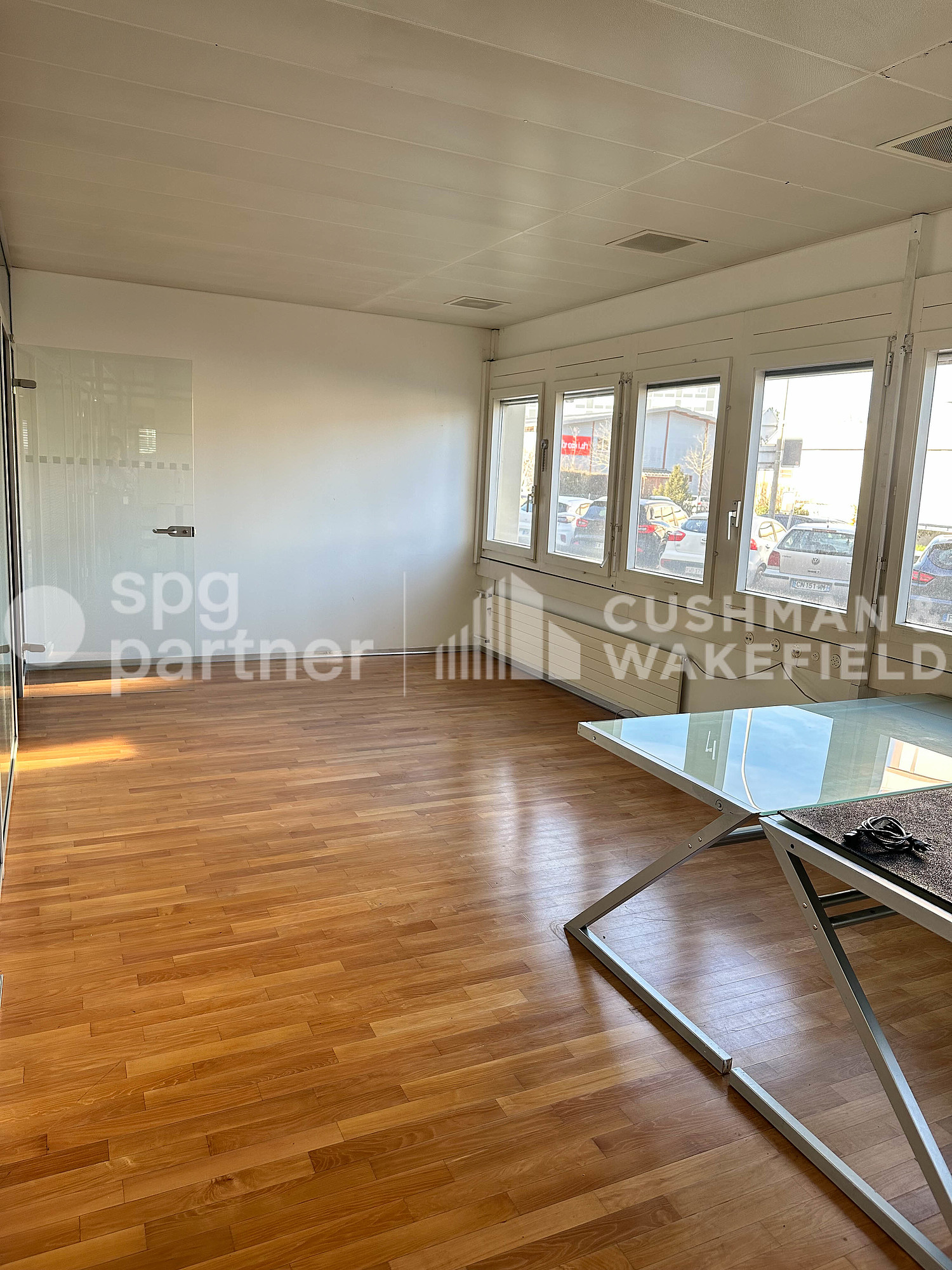 312m² commercial