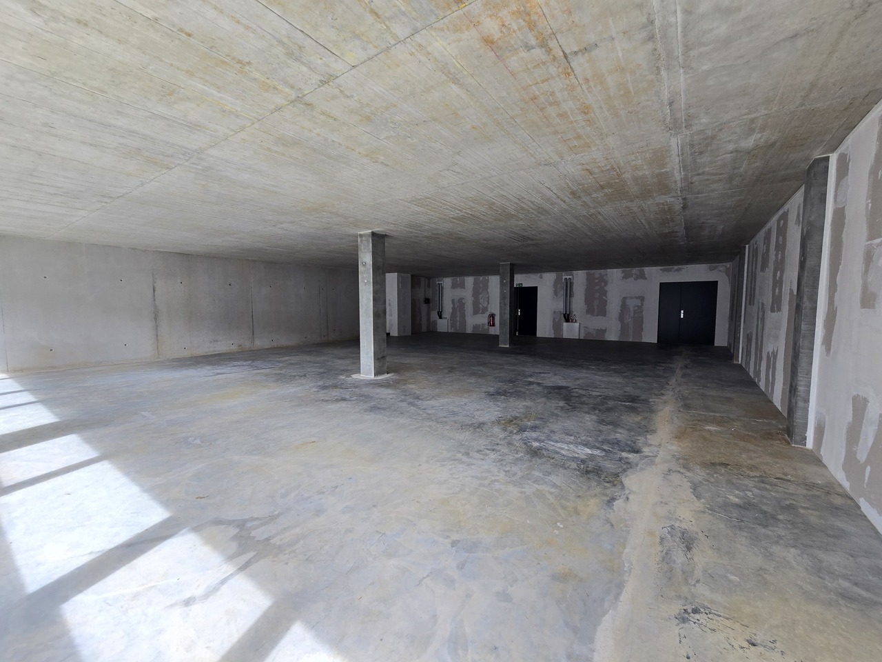 182m² commerciale