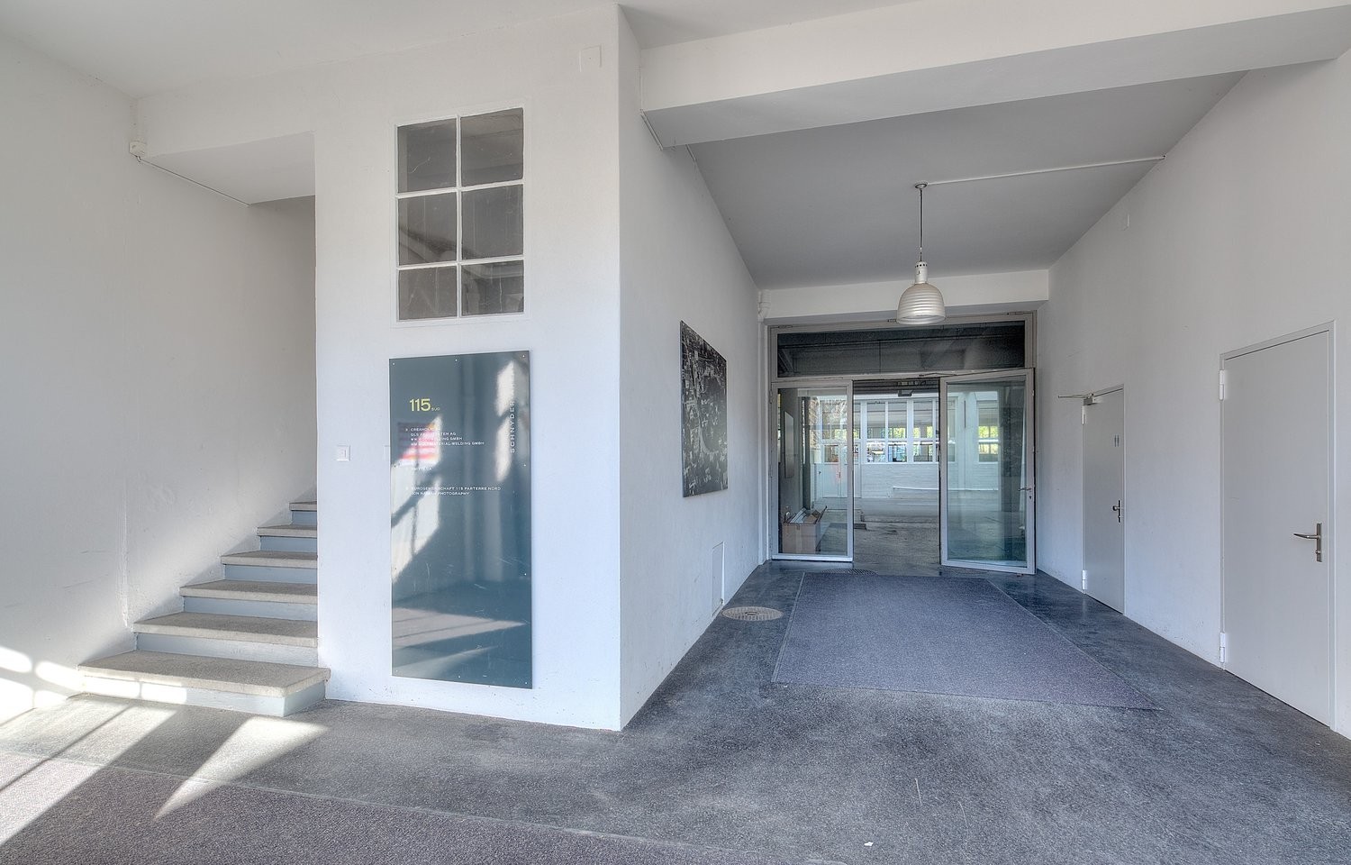 135m² office