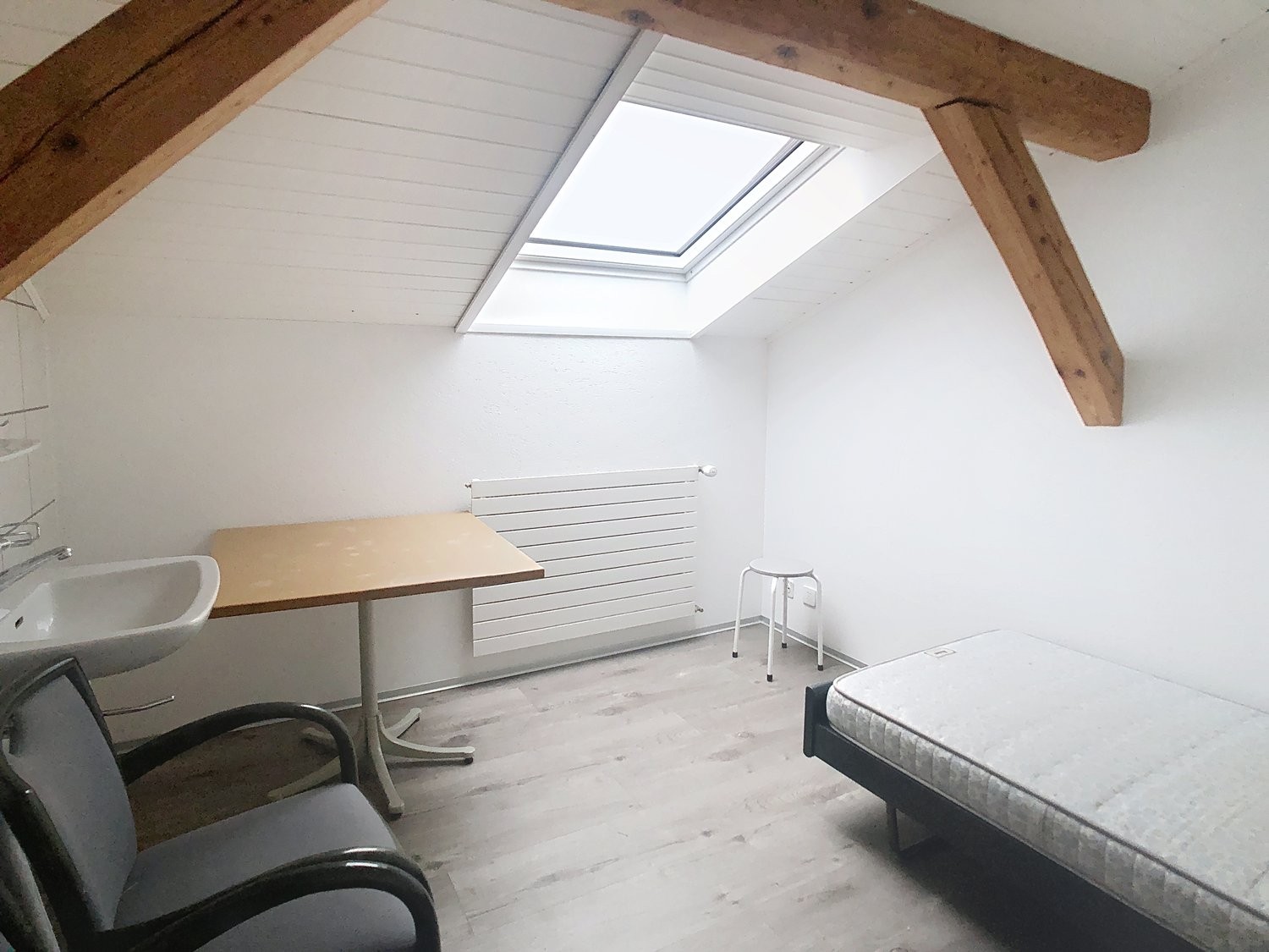 1 room single room