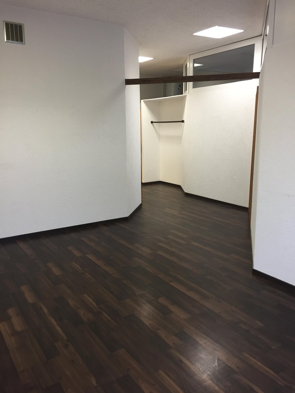 71m² office