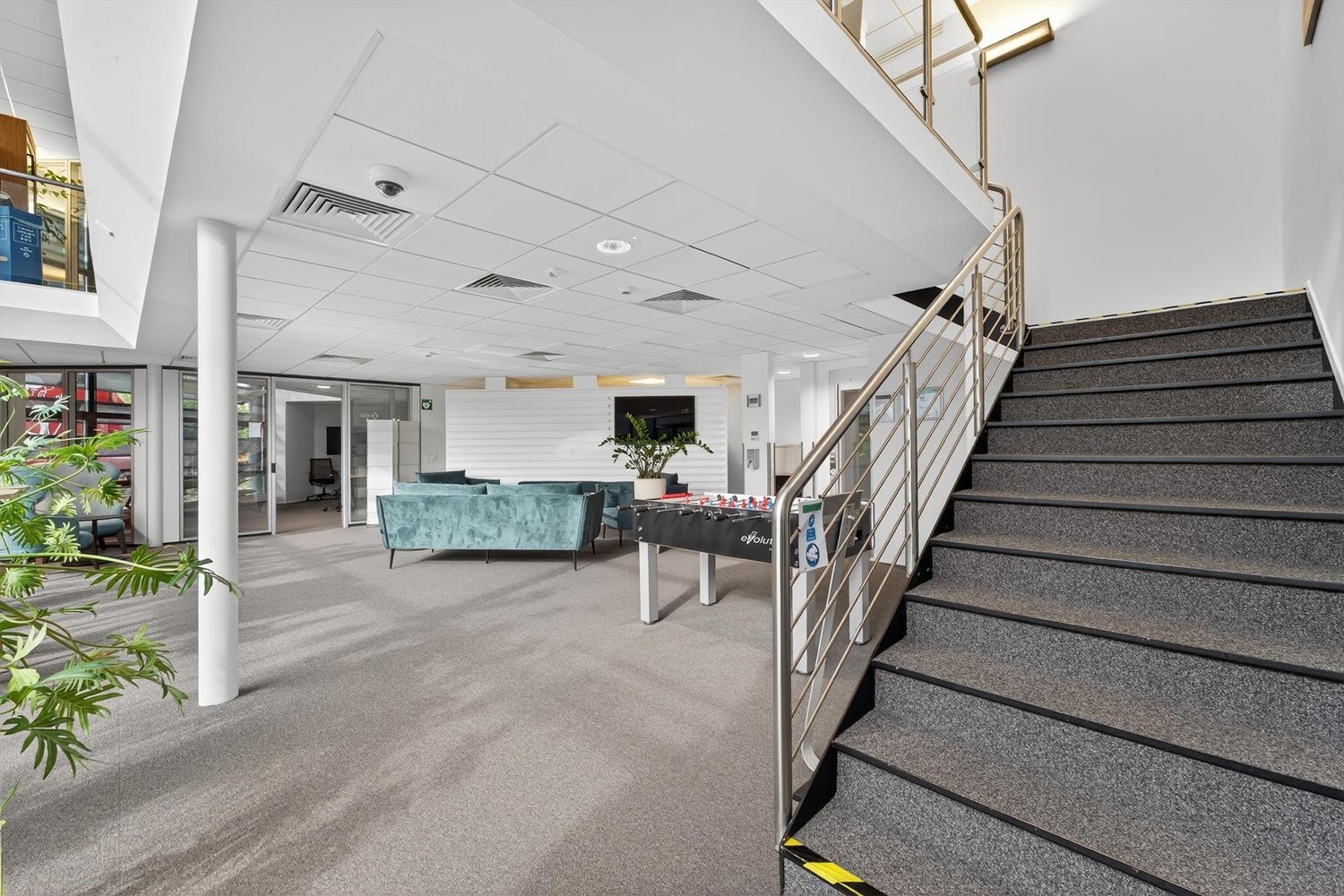 340m² ufficio