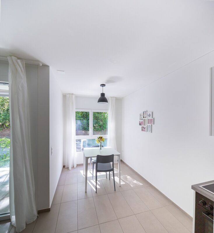 Appartement de 1 ½ pièces meublé - disponible à partir du 1er novembre 2026 

Idéal comme première location - Appartement moderne et accueillant de 1,5 pièces, composé ainsi : 

  * Entrée avec armoire murale   
  cuisine entièrement meublée ouverte sur la zone jour / nuit 
  * zone jour / nuit 
  *