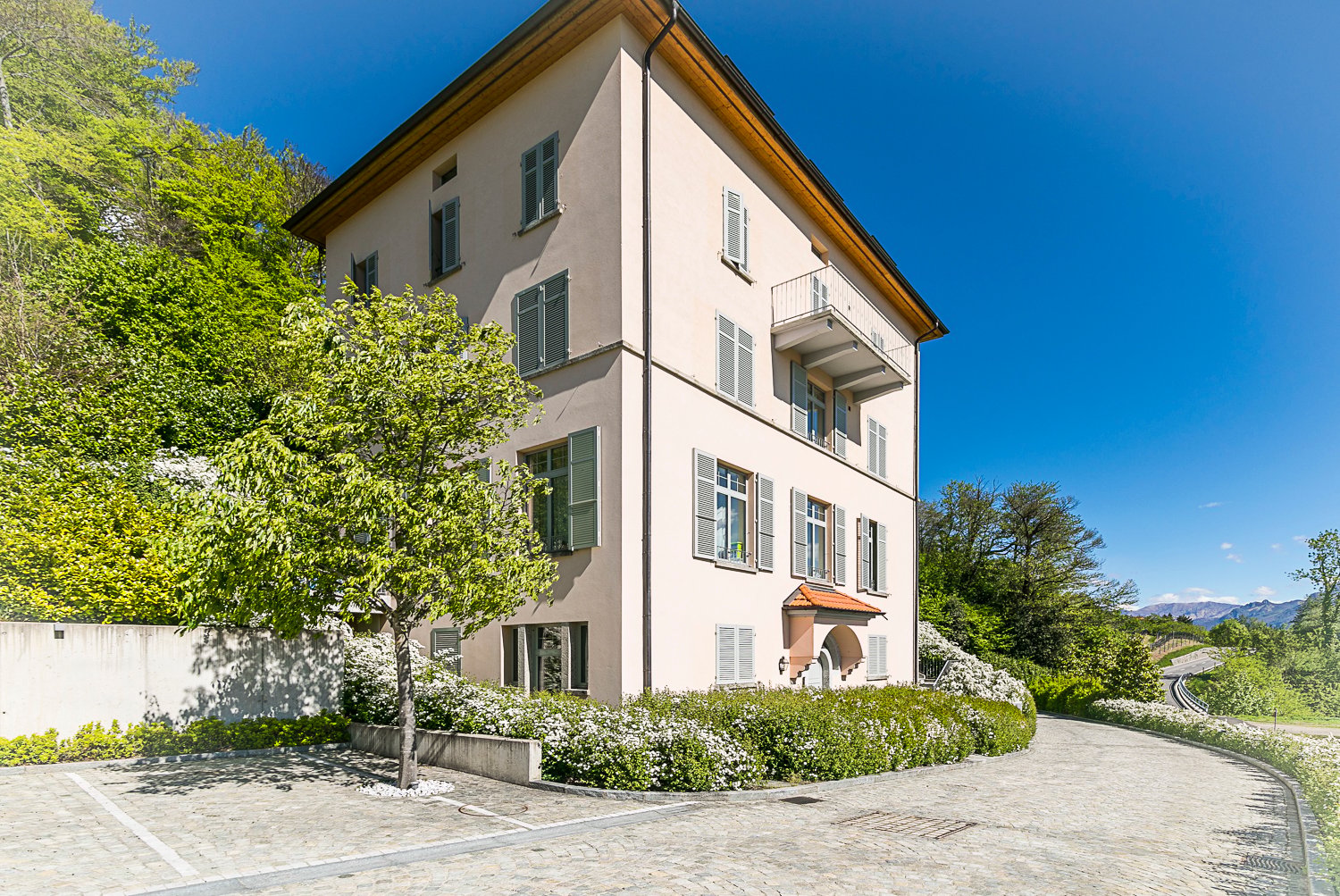 4 ½ rooms furnished flat
