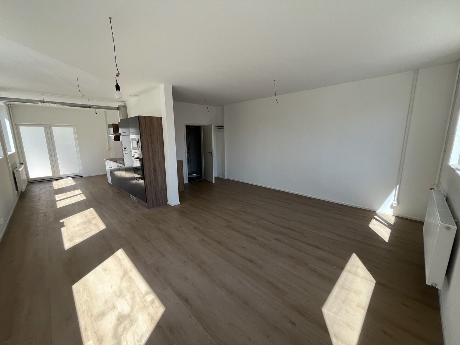 80m² shop