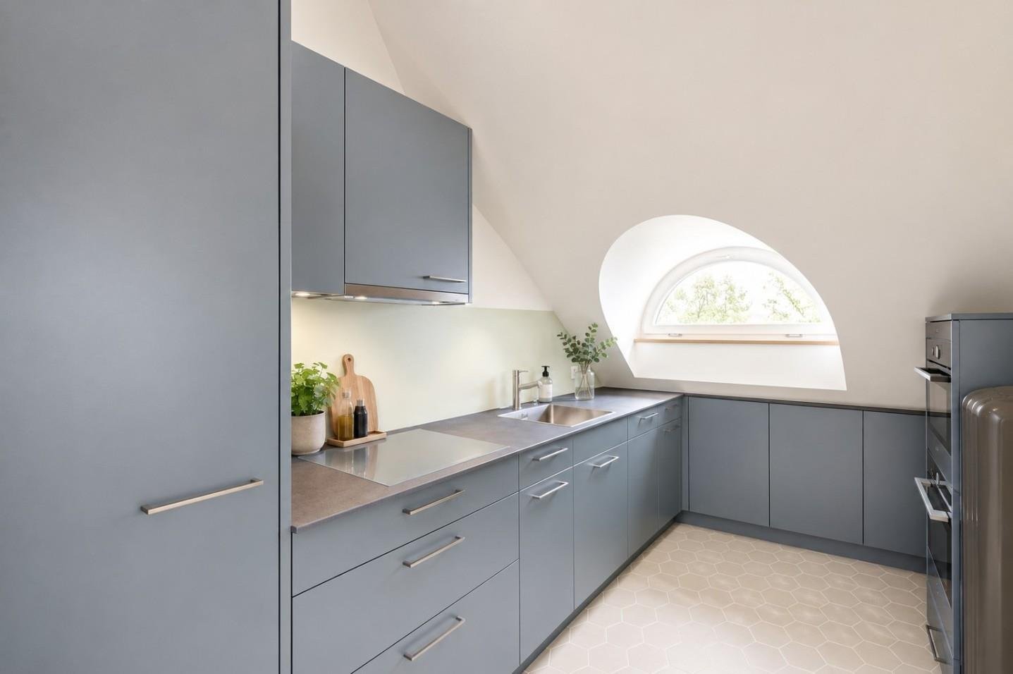 6 rooms apartment