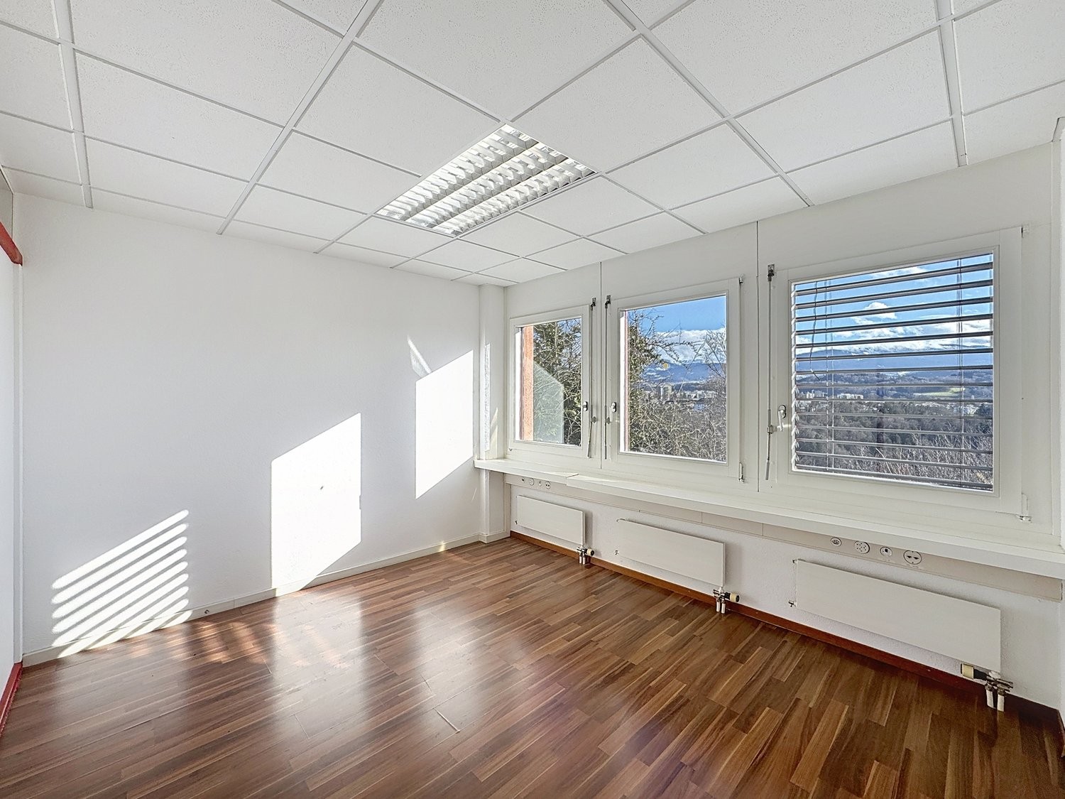 145m² Laden